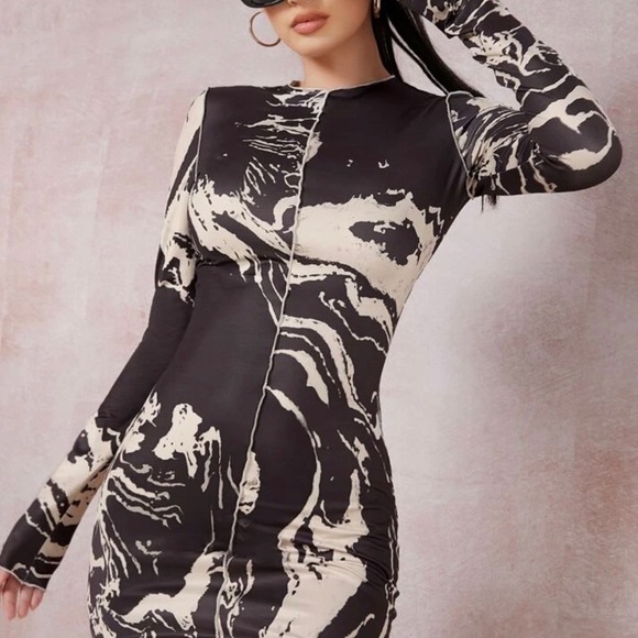 Dress - Picture 3 of 5